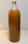 Photo de nectar abricot dans une bouteille de 1 litre